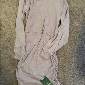 NWT HALARA XS Long Sleeve V-Neck Ribbed Knit Dress in Light Taupe